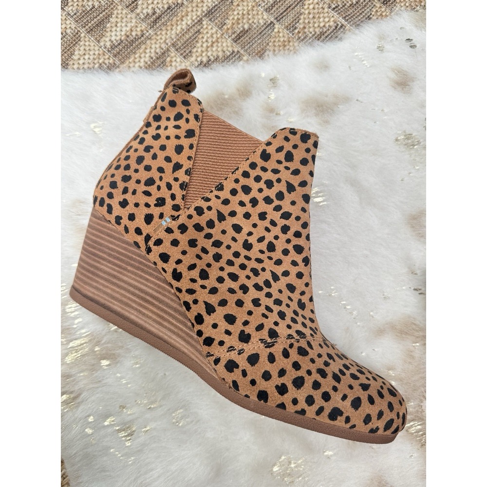 TOMS Kelsey Leopard Print Suede Bootie 11 Slip On Stacked Wedge Heel Boho - Picture 3 of 8